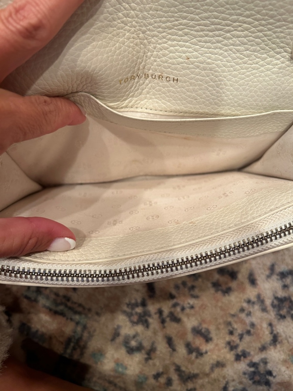 Tory Burch Pebbled Leather Wristlet Wallet in Off-White - Picture 4 of 15